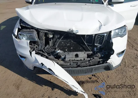 2017 Jeep Grand Cherokee Laredo 4X2 from USA, damaged, VIN 1C4RJEAGXHC647545